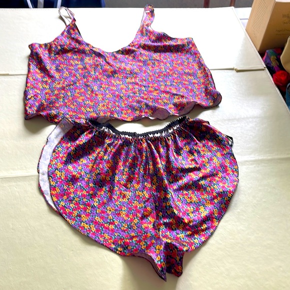 Intimate wear# - Picture 1 of 7